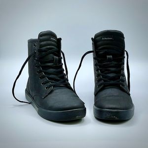 Dr. Martens Sheridan Womens casual boot